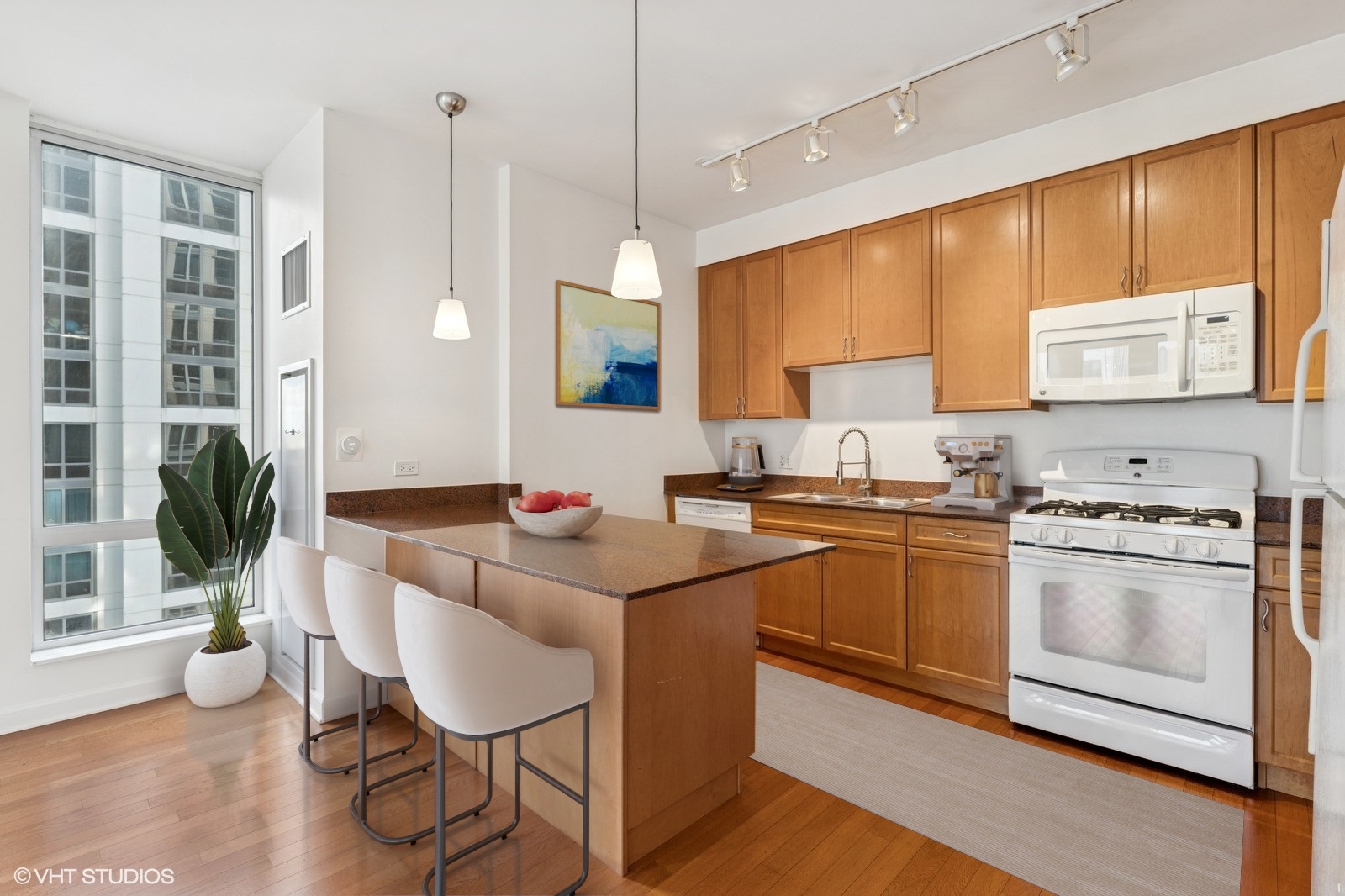 1250 S MICHIGAN Avenue 1701