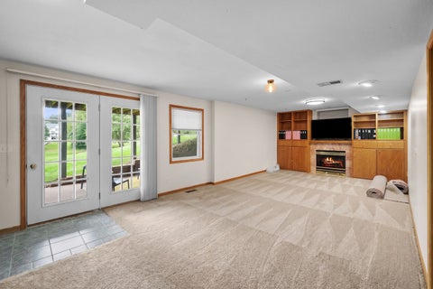 Tiny photo for 1953 Streamside Drive, Bettendorf, IA 52722 (MLS # 12762625)