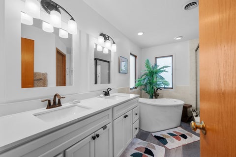 Tiny photo for 1953 Streamside Drive, Bettendorf, IA 52722 (MLS # 12762625)