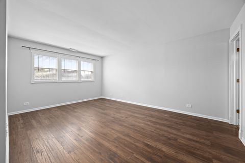 Tiny photo for 383 WEXFORD Court, Carol Stream, IL 60188 (MLS # 12593991)