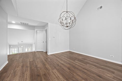 Tiny photo for 383 WEXFORD Court, Carol Stream, IL 60188 (MLS # 12593991)