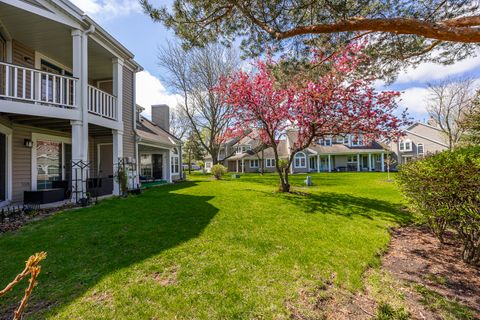 Tiny photo for 383 WEXFORD Court, Carol Stream, IL 60188 (MLS # 12593991)