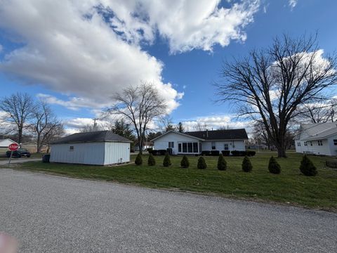 Tiny photo for 309 E Yates, Newman, IL 61942 (MLS # 12603631)