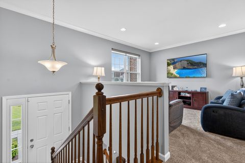Tiny photo for 1563 Deer Pointe Drive, South Elgin, IL 60177 (MLS # 12648183)