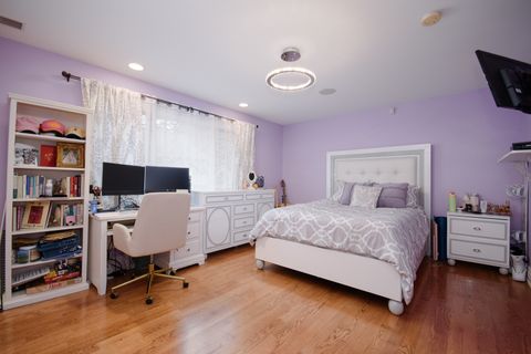 Tiny photo for 11226 Hiawatha Lane, Indian Head Park, IL 60525 (MLS # 12504093)