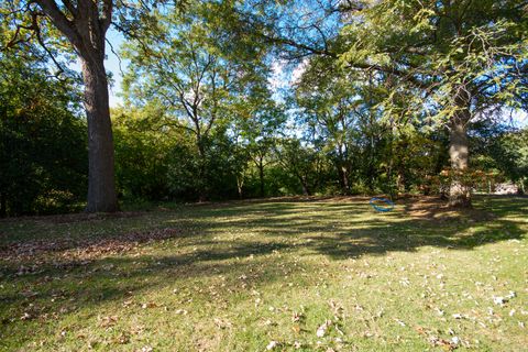 Tiny photo for 11226 Hiawatha Lane, Indian Head Park, IL 60525 (MLS # 12504093)