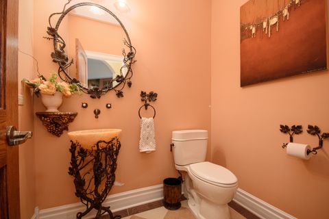 Tiny photo for 11226 Hiawatha Lane, Indian Head Park, IL 60525 (MLS # 12504093)