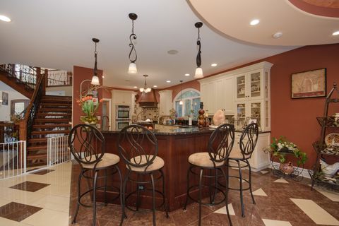 Tiny photo for 11226 Hiawatha Lane, Indian Head Park, IL 60525 (MLS # 12504093)