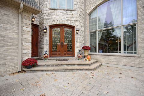 Tiny photo for 11226 Hiawatha Lane, Indian Head Park, IL 60525 (MLS # 12504093)