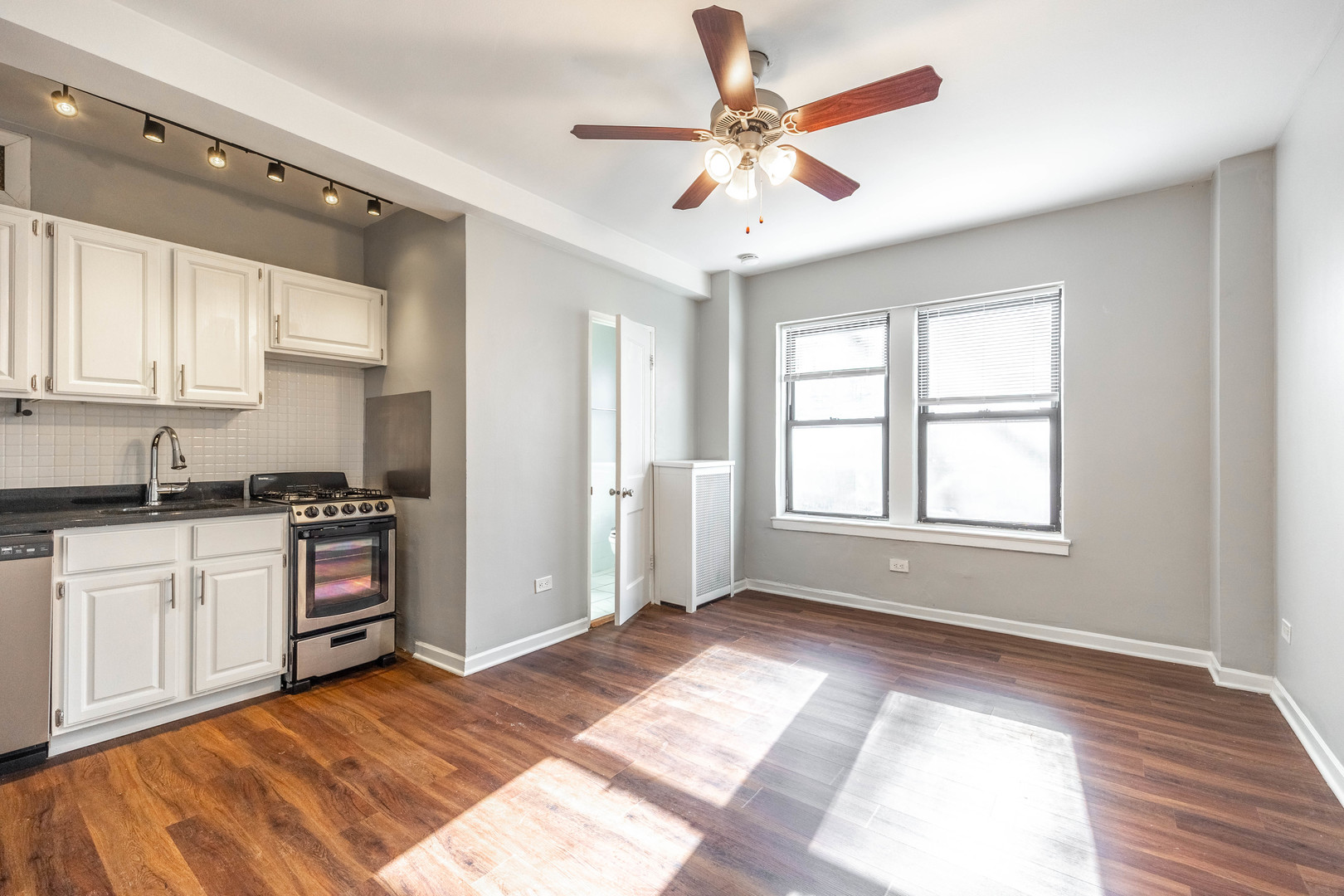 1140 N La Salle Drive 526