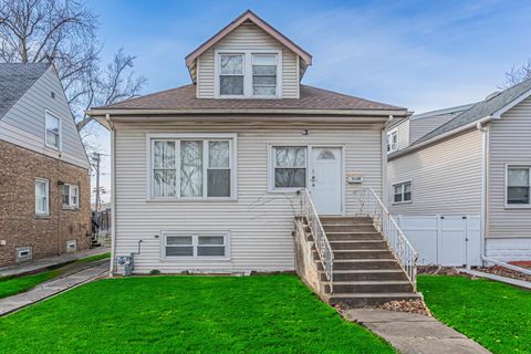 A home in Evergreen Park