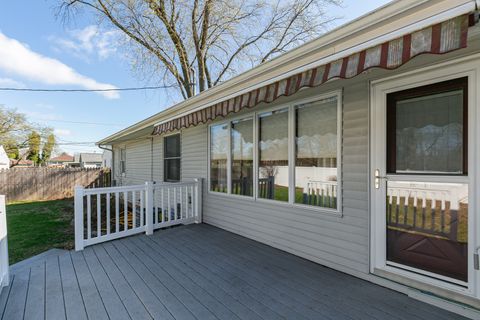 Tiny photo for 3215 53rd Street, Moline, IL 61265 (MLS # 12612087)