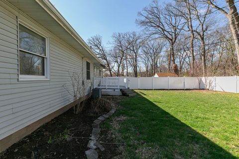 Tiny photo for 3215 53rd Street, Moline, IL 61265 (MLS # 12612087)