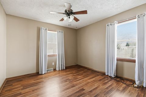 Tiny photo for 3215 53rd Street, Moline, IL 61265 (MLS # 12612087)