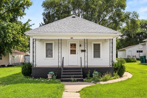 Photo of 907 Johnson Street, Streator, IL 61364 (MLS # 12738378)