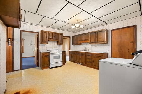 Tiny photo for 907 Johnson Street, Streator, IL 61364 (MLS # 12738378)