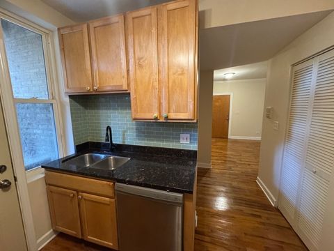 Tiny photo for 2257 W ROSEMONT Avenue #1, Chicago, IL 60659 (MLS # 12511609)