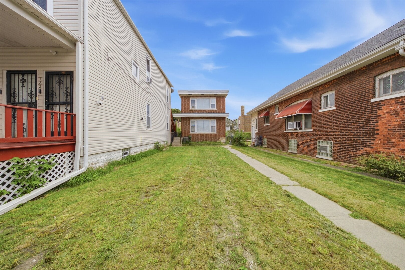 731 E 88th Place