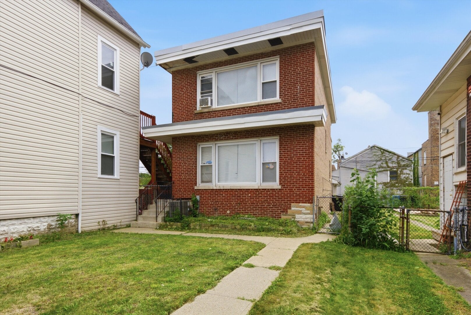 731 E 88th Place