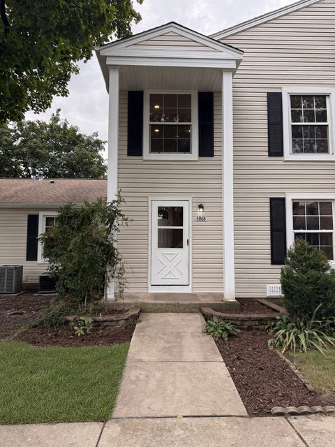 Photo of 506 Darlene Lane #B, Glendale Heights, IL 60139 (MLS # 12762765)