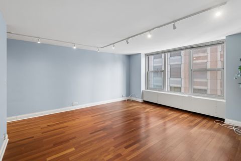 Tiny photo for 777 N Michigan Avenue #3502, Chicago, IL 60611 (MLS # 12642789)