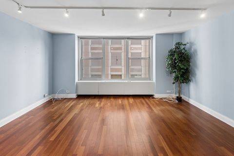 Tiny photo for 777 N Michigan Avenue #3502, Chicago, IL 60611 (MLS # 12642789)