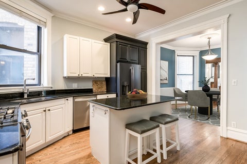 Tiny photo for 734 W Briar Place #1, Chicago, IL 60657 (MLS # 12745319)