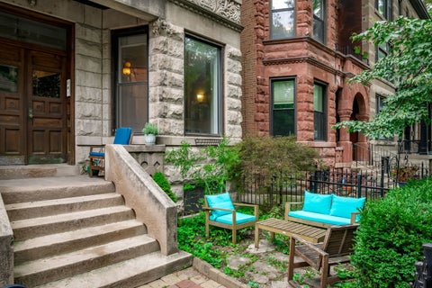 Tiny photo for 734 W Briar Place #1, Chicago, IL 60657 (MLS # 12745319)