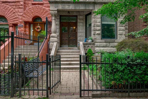Tiny photo for 734 W Briar Place #1, Chicago, IL 60657 (MLS # 12745319)