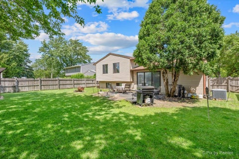 Tiny photo for 20 Wedgewood Drive, South Elgin, IL 60177 (MLS # 12631520)