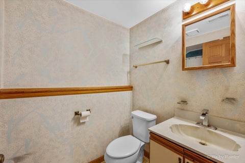 Tiny photo for 20 Wedgewood Drive, South Elgin, IL 60177 (MLS # 12631520)