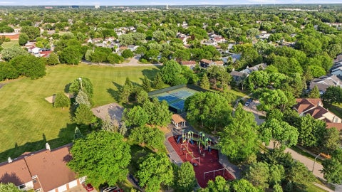 Tiny photo for 938 Hidden Lake Drive #938, Buffalo Grove, IL 60089 (MLS # 12788680)
