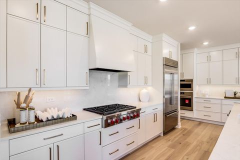 Tiny photo for 140 39th Street, Downers Grove, IL 60515 (MLS # 12674337)