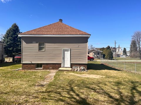 Tiny photo for 905 N Jackson Street, Streator, IL 61364 (MLS # 12598111)