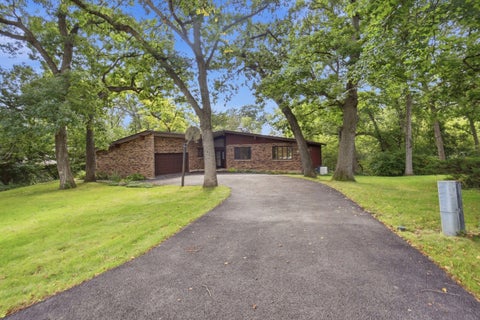 Tiny photo for 172 Hilltop Court, Sleepy Hollow, IL 60118 (MLS # 12729068)