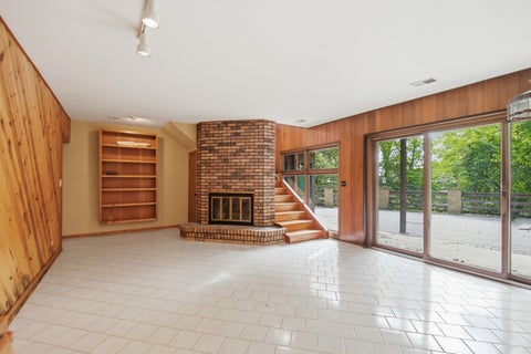 Tiny photo for 172 Hilltop Court, Sleepy Hollow, IL 60118 (MLS # 12729068)