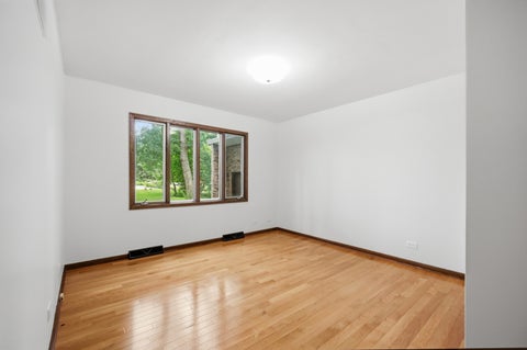 Tiny photo for 172 Hilltop Court, Sleepy Hollow, IL 60118 (MLS # 12729068)