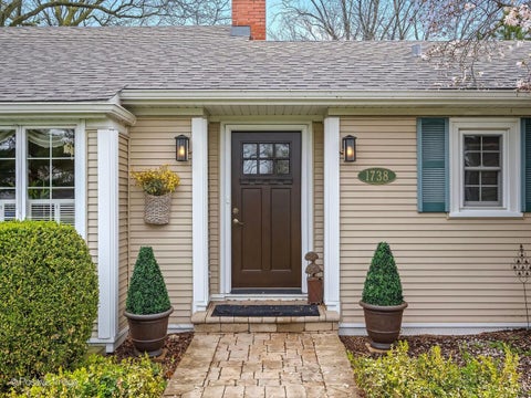 Tiny photo for 1738 60th Street, La Grange Highlands, IL 60525 (MLS # 12701541)
