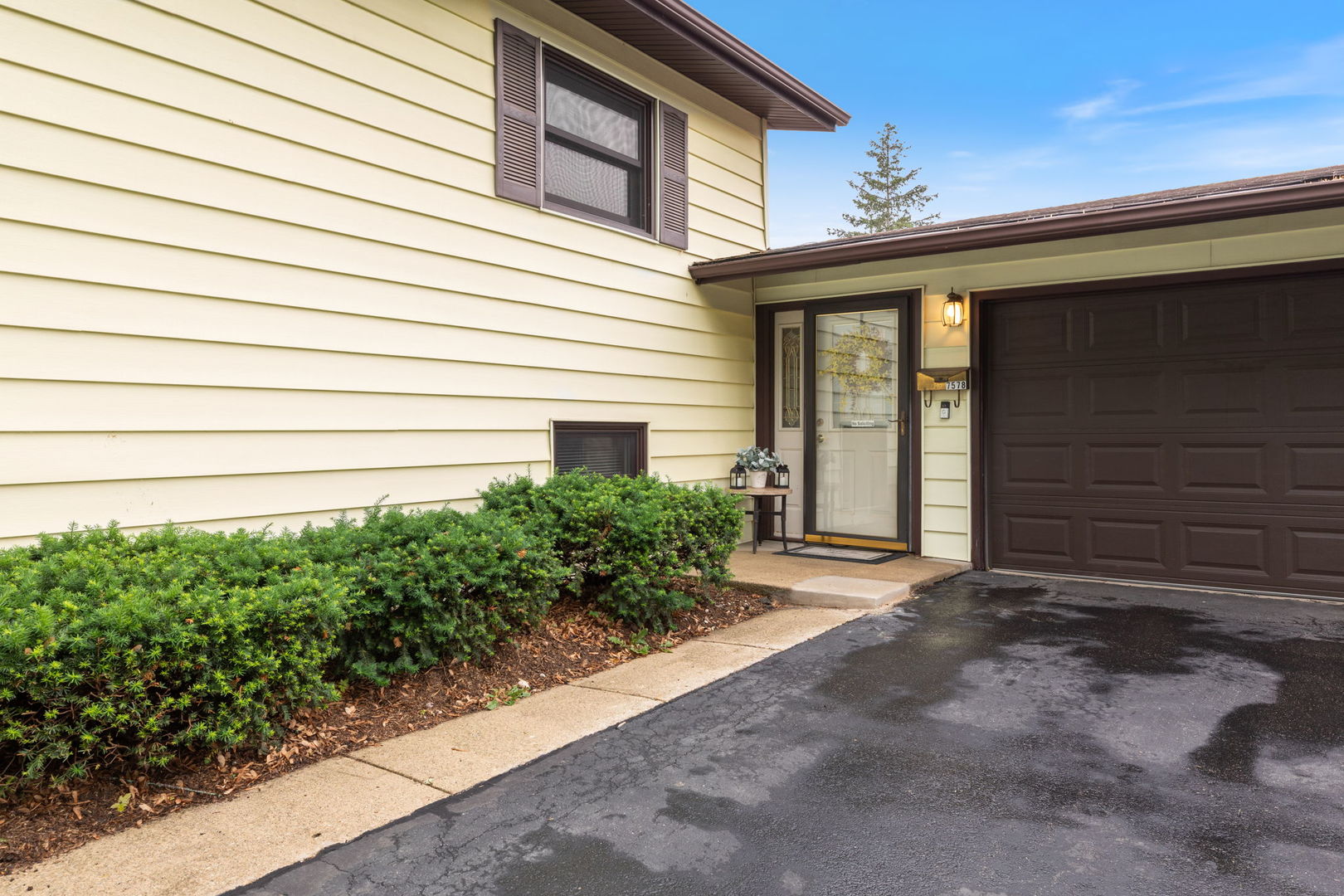 7578 Brookside Drive