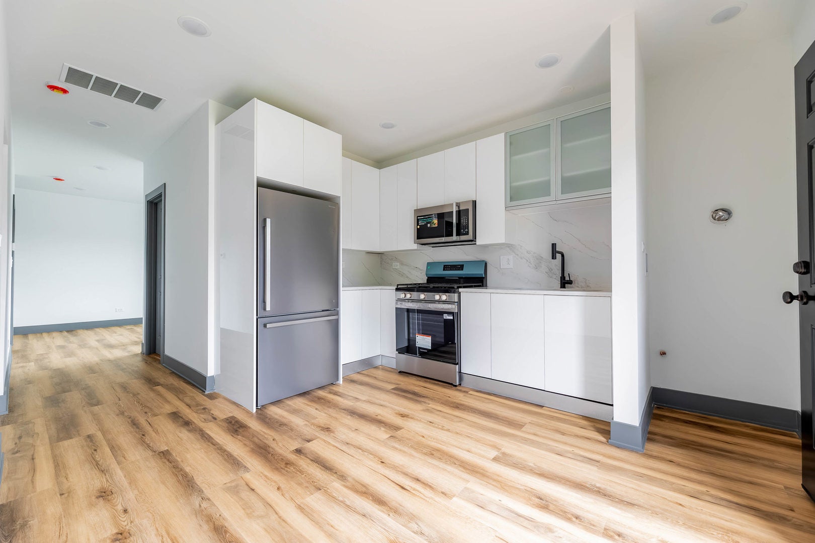 7642 S Throop Street 2 - Photo 4