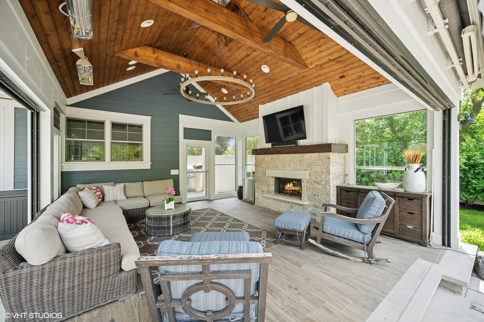 1406 Meadow Lane