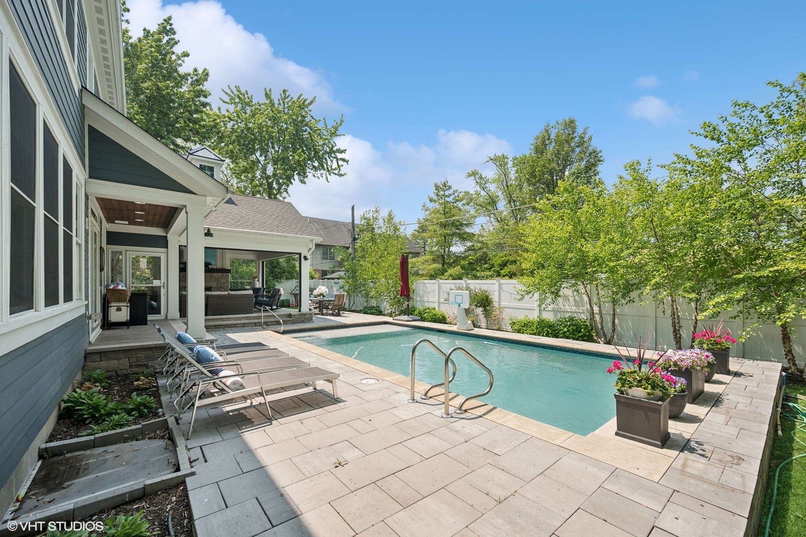 1406 Meadow Lane