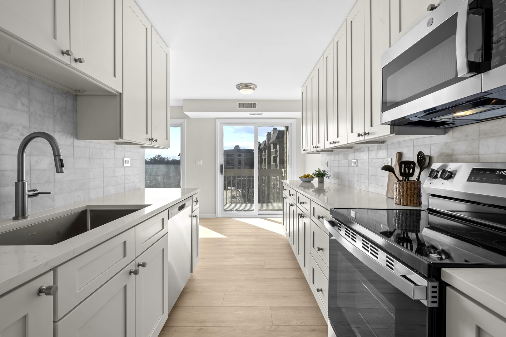 1250 Rudolph Road 4F