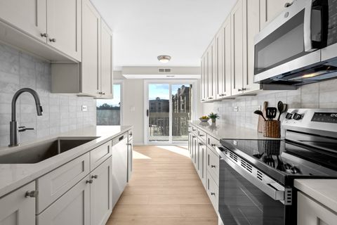 Tiny photo for 1250 Rudolph Road #4F, Northbrook, IL 60062 (MLS # 12560430)