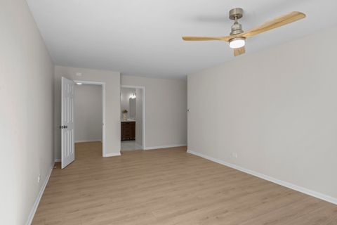 Tiny photo for 1250 Rudolph Road #4F, Northbrook, IL 60062 (MLS # 12560430)