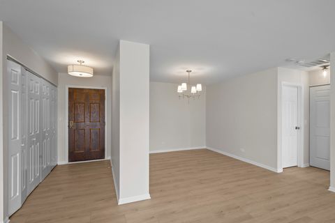 Tiny photo for 1250 Rudolph Road #4F, Northbrook, IL 60062 (MLS # 12560430)