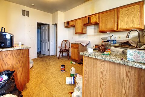 Tiny photo for 16432 Club Court, Crest Hill, IL 60403 (MLS # 12542216)