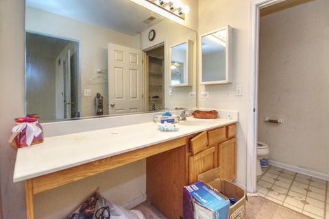 Tiny photo for 16432 Club Court, Crest Hill, IL 60403 (MLS # 12542216)