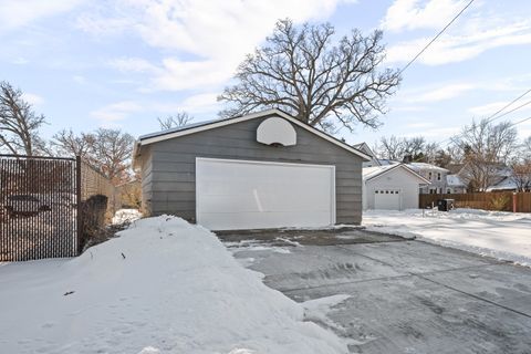 Tiny photo for 1577 31st Avenue, Moline, IL 61265 (MLS # 12535916)