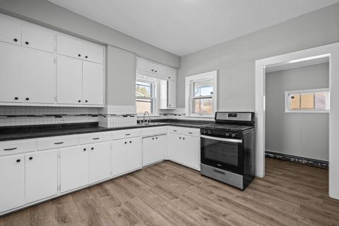 Tiny photo for 1577 31st Avenue, Moline, IL 61265 (MLS # 12535916)